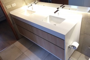 Mueble de Baño en Staron por RPM Ltda