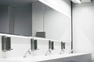 Baño en Clínica MEDS de Rancagua